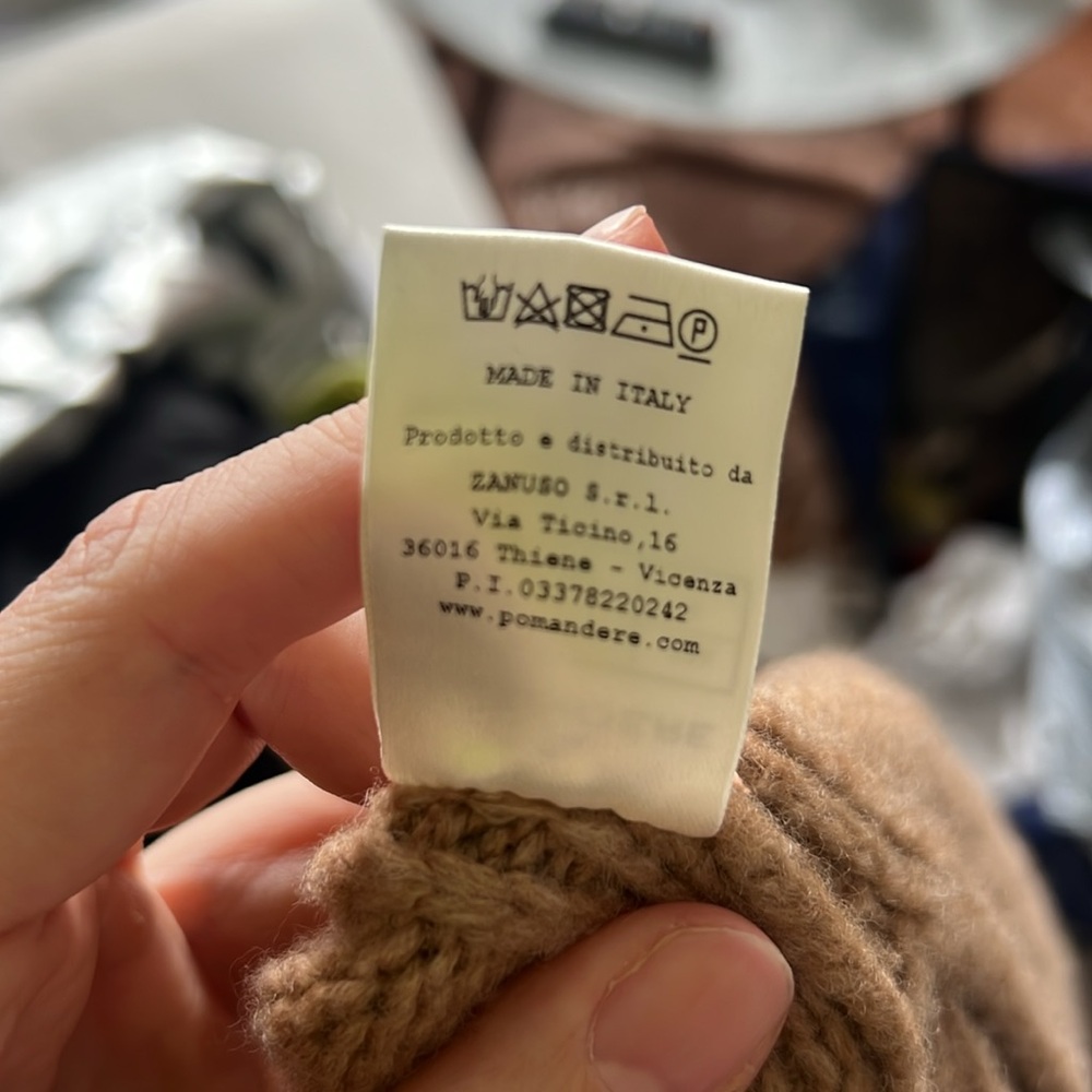 Pomandere Women's Tan Sweater Vest - Picture 4 of 7